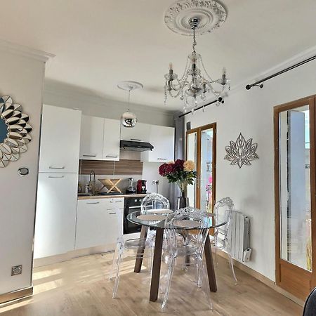 Appartement De Charme Avec Balcon Au Pied Des Commerces Béziers Exteriör bild