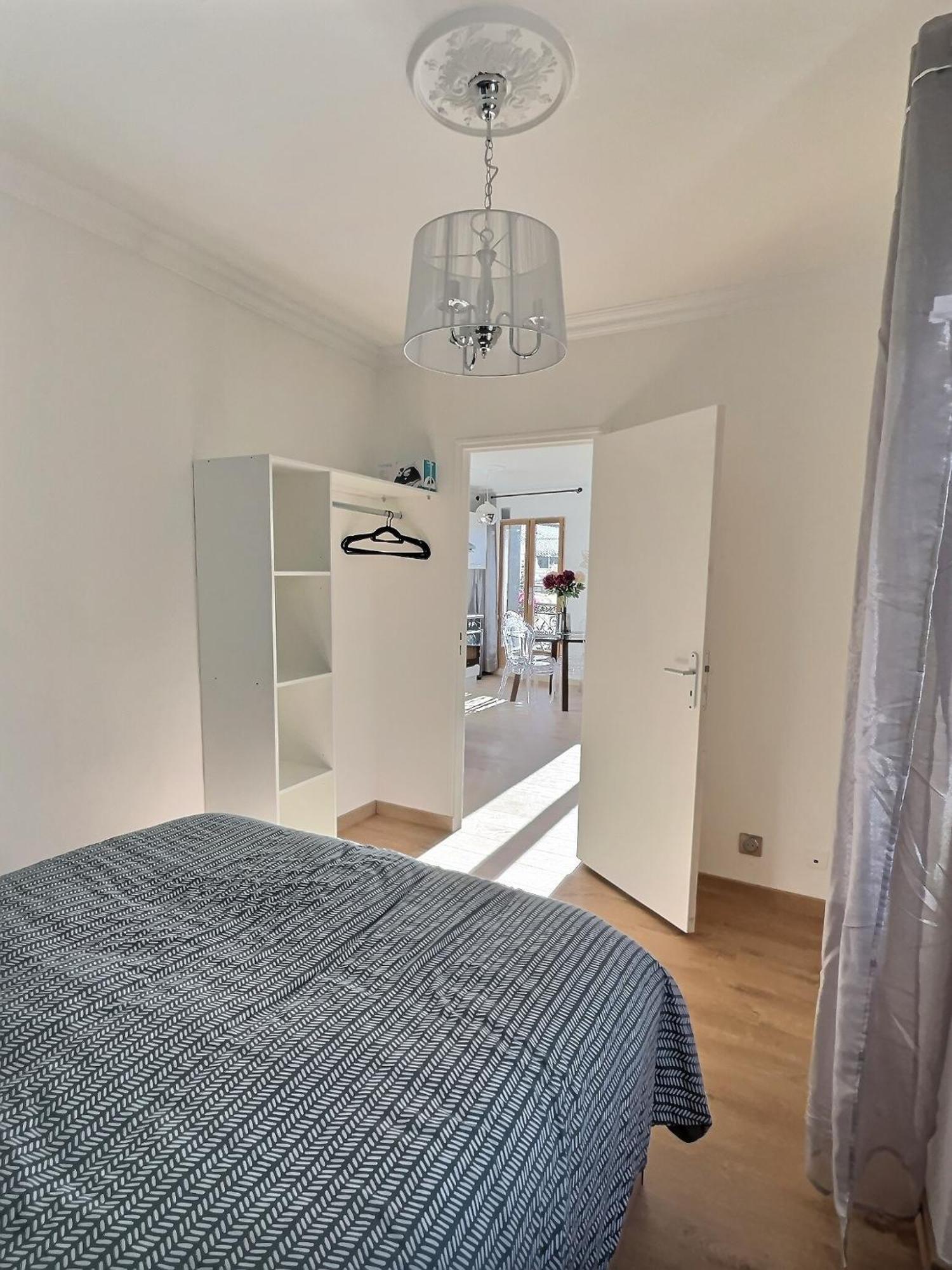 Appartement De Charme Avec Balcon Au Pied Des Commerces Béziers Exteriör bild